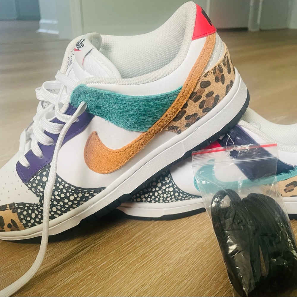 Brand new never worn too small
